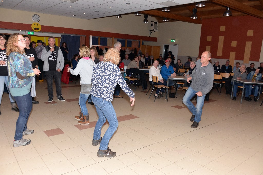 ../Images/Voorjaarsmeeting 2016 VW Busclub 056.jpg